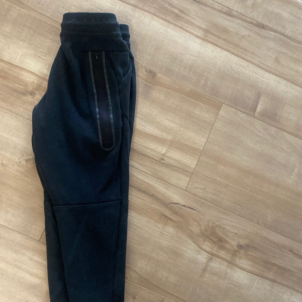 Nike tech sweatpants!
